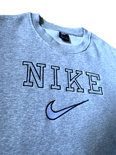 vintage-nike-sweater-grau.jpg